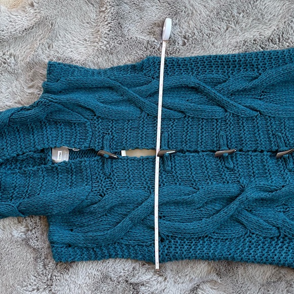 Teal Cableknit Sweater Vest - Picture 7 of 13